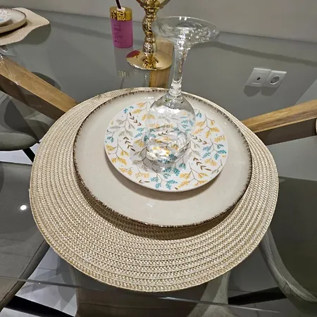 Agora Luxury Flat 5 ルートラキ